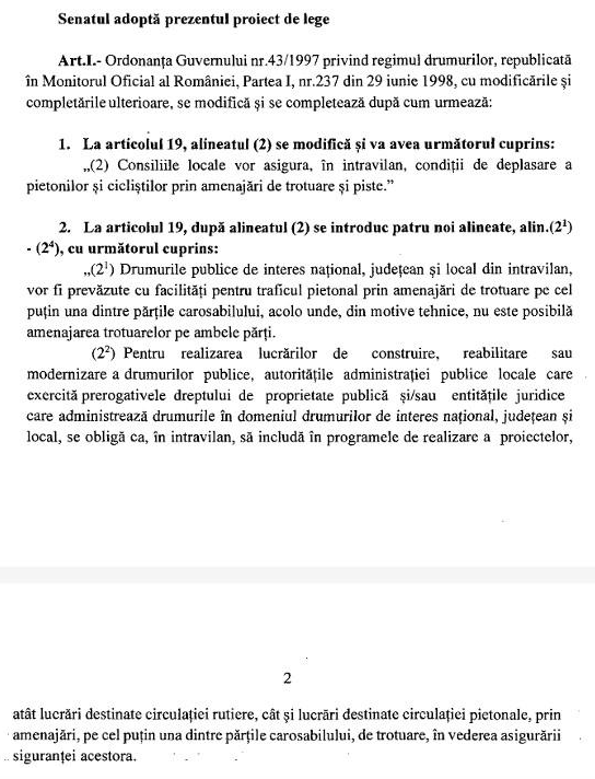 Cazul „Matias”, băiatul din Dumbrăvița, Timiș, spulberat de mașină pe o stradă fără trotuare. Primăria a făcut exproprieri pentru asfaltare, dar fără spații pentru pietoni 