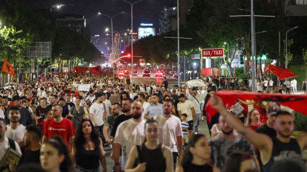 Proteste zilnice în Albania împotriva unui proiect turistic de amploare susținut de Ivanka Trump și Jared Kushner