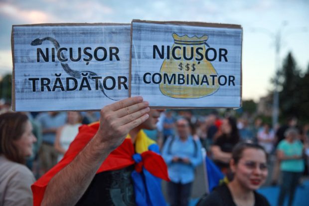 Eșecul unei generații politice și umbra lui Ceaușescu în actuala scenă românească