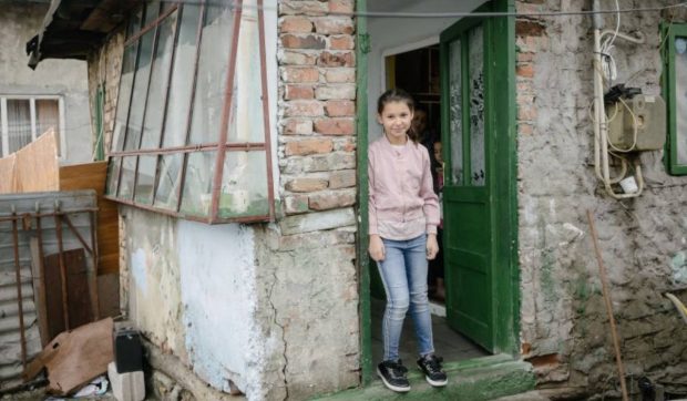 Peste un milion de copii din România se confruntă cu sărăcia și excluziunea socială, iar sute de mii nu frecventează școala