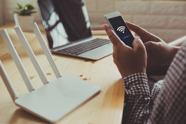 România are cel mai ieftin internet din UE. Cât plătesc euro