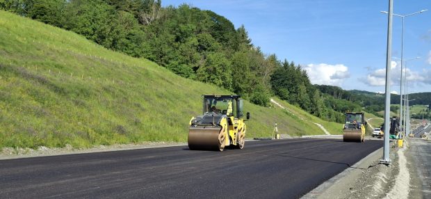 Progres accelerat pe lotul Tigveni-Curtea de Argeș: Secțiunea 4 a autostrăzii Sibiu-Pitești aproape finalizată