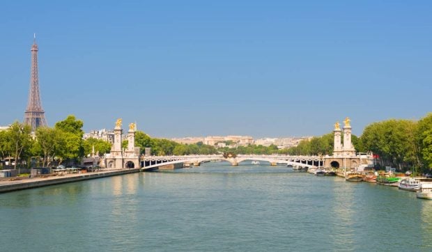 Parisul adoptă o rețea subterană care răcește orașul cu ajutorul apei din Sena, o soluție inovatoare împotriva caniculei