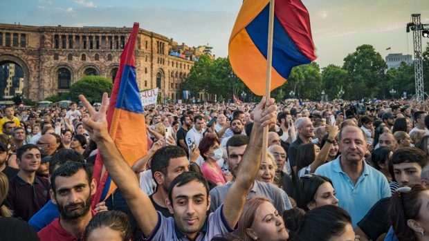 Armenii resping influența rusă în alegerile decisive pentru viitorul țării