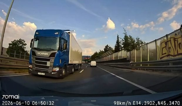 Șofer român de TIR oprit după o cursă periculoasă de 5 kilometri pe contrasens în Croația, urmată de internare în psihiatrie