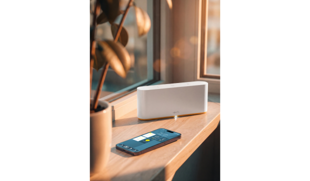 Somfy lansează TaHoma® switch: soluția inteligentă pentru controlul integrat al locuinței și reducerea consumului energetic