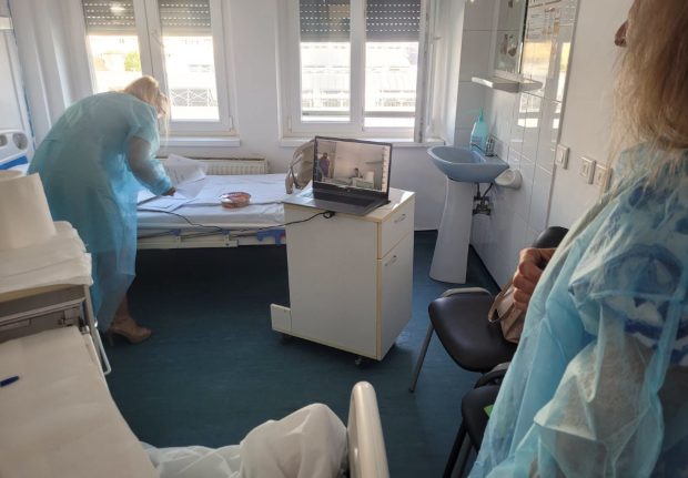 Răzvan a dat Bacalaureatul la Română de pe patul de spital, la câteva ore după ce a fost operat de apendicită