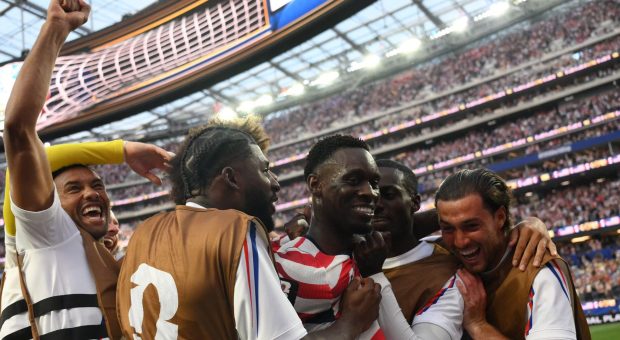 LIVEBLOG Programul și rezultatele meciurilor de la Campionatul Mondial de Fotbal 2026. Bum-bum, Balogun! În timp ce SUA „bombardau” Paraguay-ul, Donald Trump anunța  lichidarea liderului unui cartel de droguri