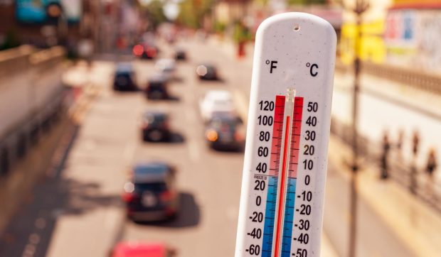 Cod roșu de temperaturi record de la ANM. Meteorologii au publicat harta zonelor afectate de valul de căldură extremă