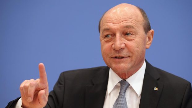 Criza guvernamentală continuă: România fără un executiv legitim până toamna aceasta, susține Traian Băsescu