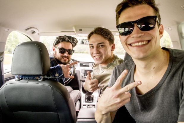 Obiectele uitate în Uber: de la telefoane și genți, la acvarii și rochii de mireasă