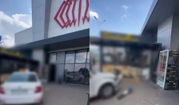 Trei pietoni răniți într-un incident grav la Timișoara, după ce un taximetrist a pătruns cu mașina pe zona pietonală a unui mall