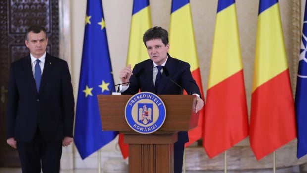 Exclusiv: Dilemele din spatele candidaturii lui Eugen Tomac la funcția de premier, analizate de doi experți politici