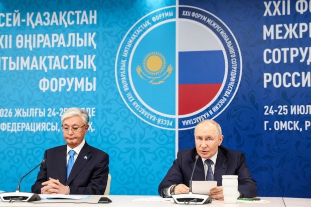 Situație delicată pentru Putin. Președintele Kazahstanului i-a spus în fața camerelor să „înghețe” războiul din Ucraina: „Mor tineri și totul trebuie să se oprească”