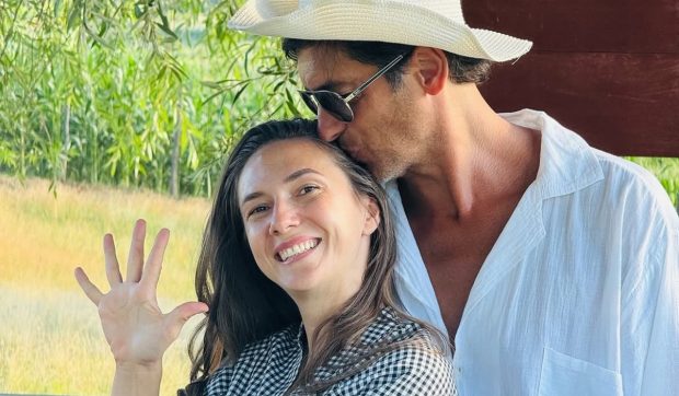 Adela Popescu și Radu Vâlcan și-au sărbătorit mezinul în avans: „Adrian a vrut tortul sub bolta de vie, la Șușani”
