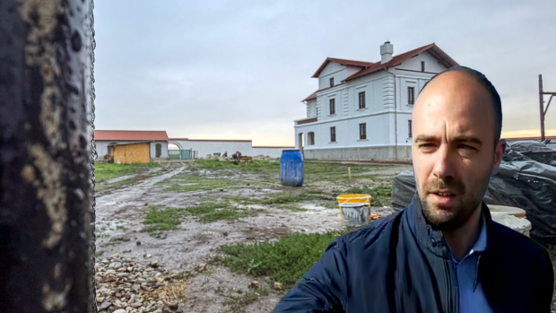 Ruta cumetriilor pe bani din PNRR: de la administrat balastierele șefului din PSD Marius Oprescu, un fost consilier județean din Olt a trecut la restaurat monumente în programul România Atractivă
