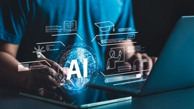 Universitățile se adaptează: Materii inovatoare precum vibe-coding și detox digital intră în programele de jurnalism