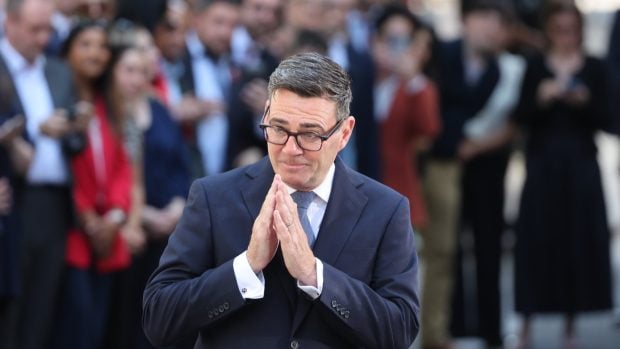 Andy Burnham, cunoscut ca „Regele Nordului”, devine noul premier al Marii Britanii și promite o guvernare „altfel”, cu un „plan pe zece ani”