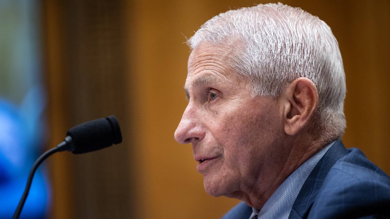 Poza pentru articolul Anthony Fauci a refuzat de peste 100 de ori să răspundă la întrebările despre COVID-19