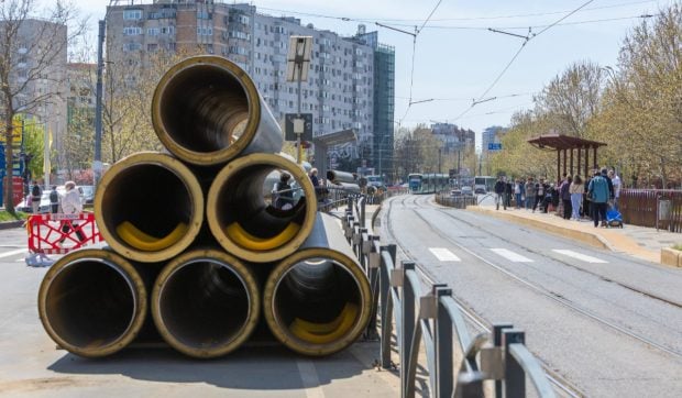 Mii de blocuri din București vor rămâne temporar fără apă caldă în iulie și august, din cauza lucrărilor de modernizare a rețelei termice