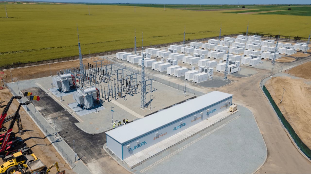 Poza pentru articolul Finanțare de 48,5 milioane de euro pentru cel mai mare sistem de baterii din România, de la Gura Ialomiței