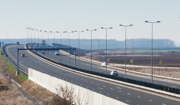 Trafic nocturn restricționat pe autostrada A1 în Hunedoara pentru instalarea sistemelor inteligente de informare