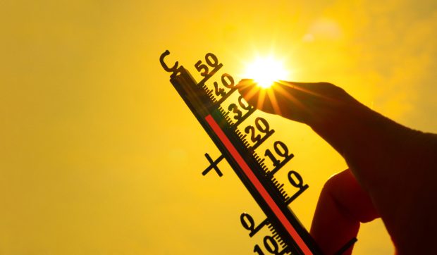 ANM a extins avertizările de caniculă: 18 județe intră de vineri sub coduri galben și portocaliu de temperaturi extreme