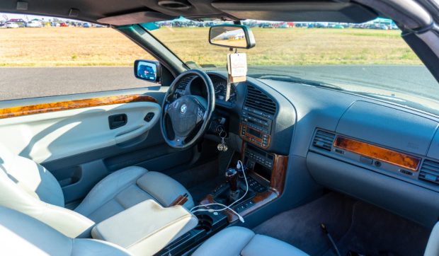 Un BMW românesc a scos la iveală o rețea imensă de trafic de droguri cu profituri record în Europa