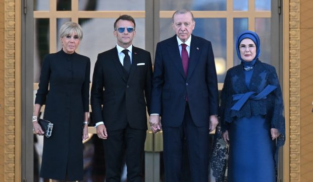 Emmanuel Macron, moment delicat la întâlnirea cu Emine Erdoğan în timpul Summitului NATO de la Ankara