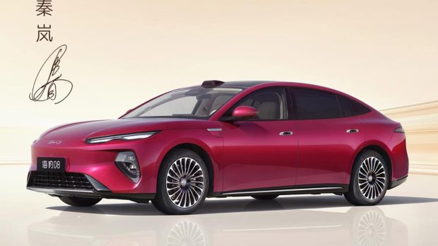 BYD Seal 08, sedanul electric de lux, cucerește piața chineză cu 65.000 de comenzi în doar 30 de ore