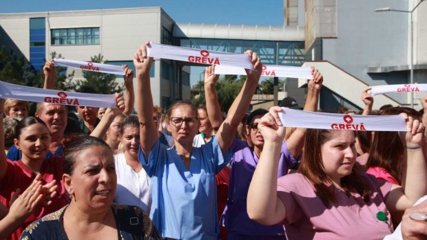 Grevă generală în sute de spitale din România pe termen nelimitat. Sindicaliştii Sanitas, nemulţumiţi de noua Lege a salarizării. Imagini și reacția lui Cseke Attila