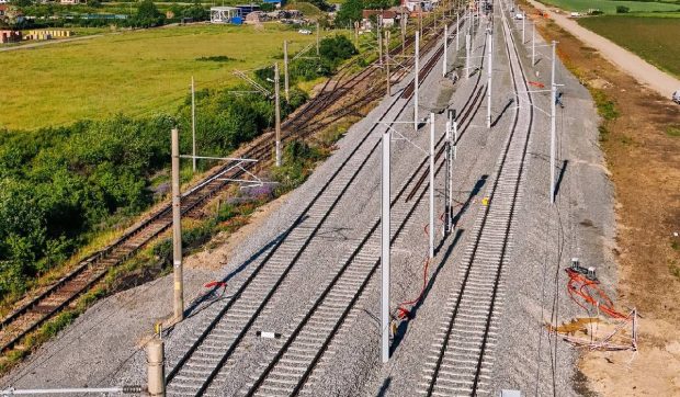 Modernizare pe linia Craiova – Drobeta-Turnu Severin. Contract de 1.800.000.000 de lei și trenuri de până la 160 km/h între Filiași și Igiroasa