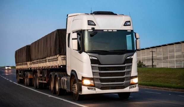 Transport dificil în Germania: o presă de aluminiu blocată trei luni pe o autostradă după controale și documentații insuficiente