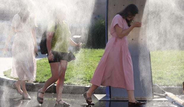 Căldură extremă în București până pe 4 august, prag critic duminică la ITU