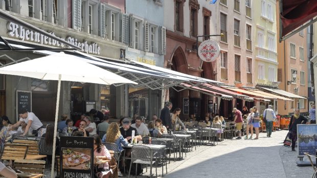 Orașul din Europa unde un cappuccino costă 7,13 dolari și o sticlă de Cola peste 6 dolari