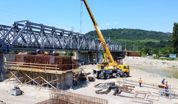 CFR Galaţi organizează concurs pentru muncitori necalificaţi în lucrări dificile de întreţinere a liniilor ferate