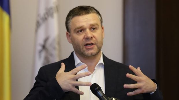 Primarul Ciprian Ciucu evită să desemneze responsabilul politic pentru criza de la STB, cerând insolvența rapidă a companiei