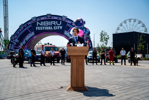 Festivalul Beach, Please! 2026 deschide noua stațiune NIBIRU cu o ediție-record și un line-up impresionant