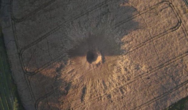 Crater de 10 metri în estul Poloniei, în apropierea graniței cu Ucraina. Ministrul Apărării: „Cel mai probabil” a fost o rachetă rusească Kh-101