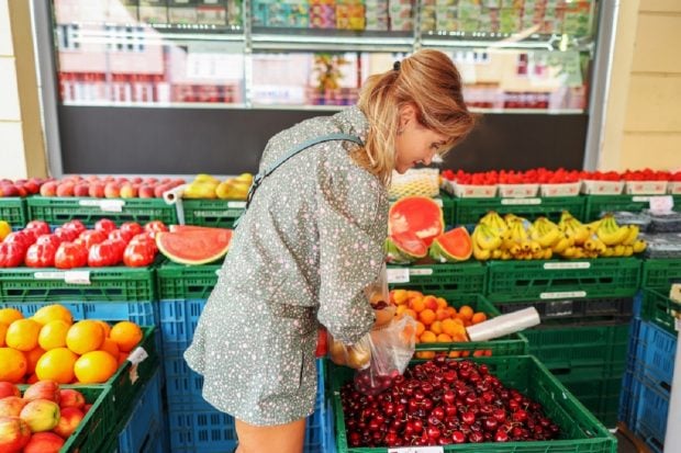Cum alegi fructele de vară coapte și cum le păstrezi proaspete mai multe zile. Greșelile care le strică în doar 24 de ore