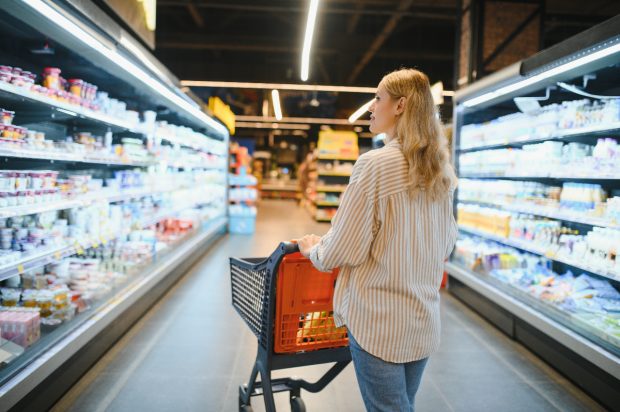 Cum muzica din supermarketuri modelează subtil comportamentul de cumpărare al clienților