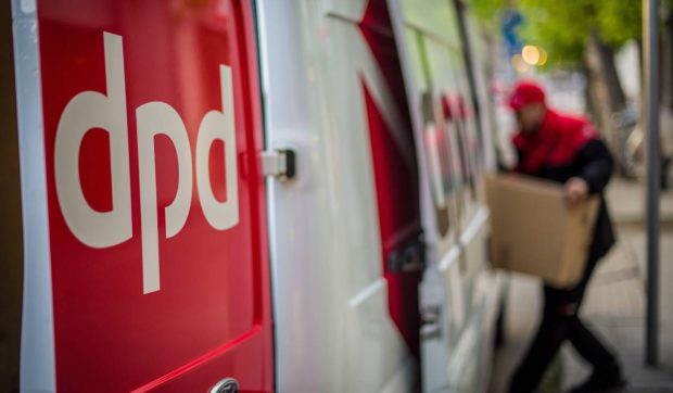 Escrocherie prin SMS cu numele DPD: cum încearcă fraudatorii să fure datele cardurilor