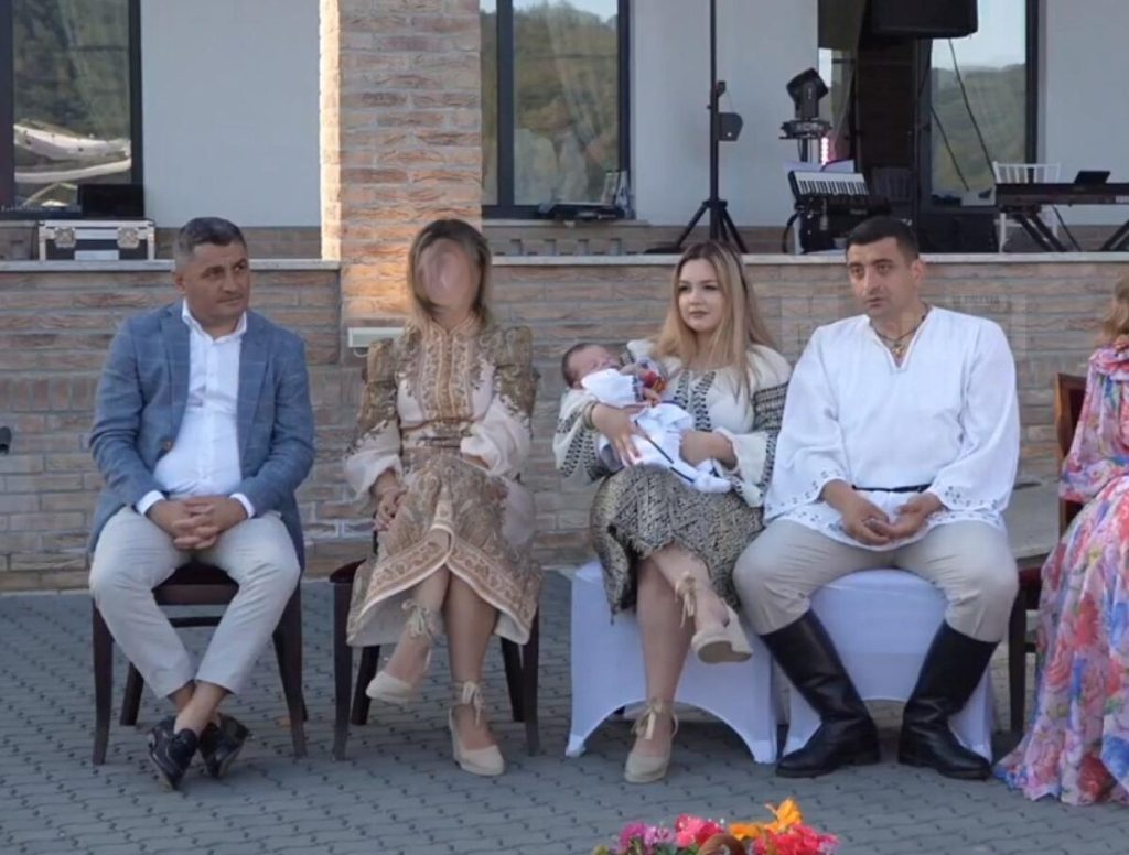 Discriminarea fermierilor în Delta Dunării: Consiliul Județean Tulcea favorizează firmele în detrimentul persoanelor fizice 6 dina mergeani si familia simion la botez