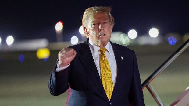 Donald Trump amenință Iranul cu atacuri asupra centralelor electrice și podurilor. SUA înăspresc sancțiunile