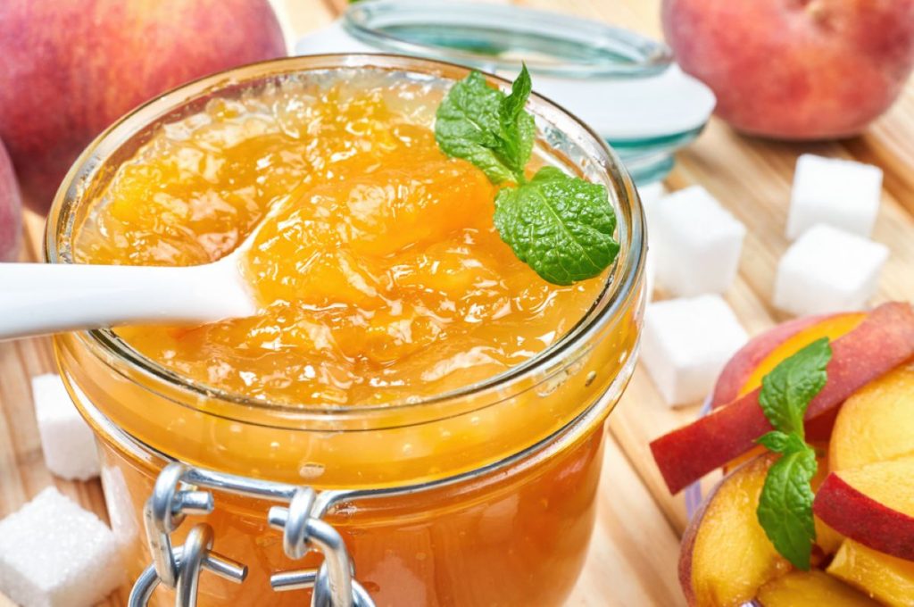 Dulceață de pepene galben și piersici
