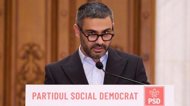 Florin Manole râde de Siegfried Mureșan în pline negocieri pentru legea salarizării: „Sigur nu e pe plajă. Mi-e greu să cred că e în concediu și bea o cafea”