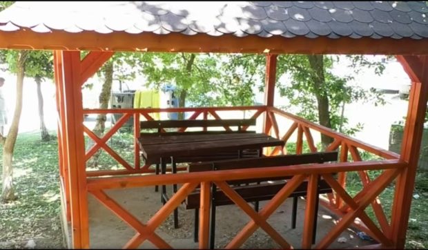 Sărăcie și lipsuri în comuna Tâmna, în timp ce administrația cheltuiește sume mari pe amenajări decorative