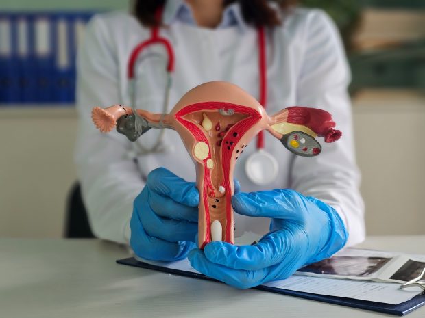 Sănătatea cervicală: importanța prevenției HPV și avantajele chirurgiei robotice în tratamentul cancerelor ginecologice