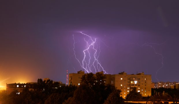 Prognoza meteo iulie 2026: furtuni persistente, temperaturi ridicate și precipitații variabile în țară