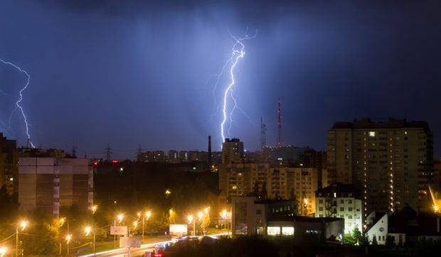 Avertizări ANM: Ploi torențiale și furtuni severe afectează mai multe regiuni din țară